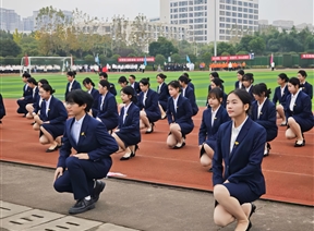 外语传情，礼耀银杏 ——外国语学院青年志愿者协会礼仪操队首演圆满结束