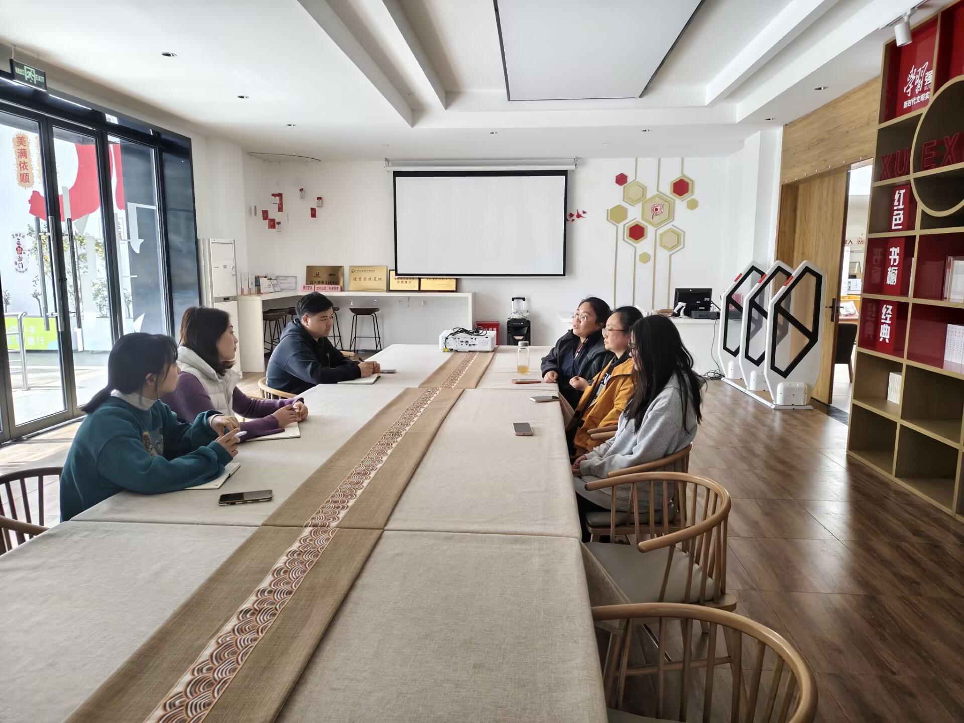 4947925682BDF4AA7CF9178B23FF2472 4947925682BDF4AA7CF9178B23FF2472