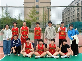 燃“篮”青春，逐梦杏坛 ——外国语学院2026年“银杏杯”篮球赛圆满落幕