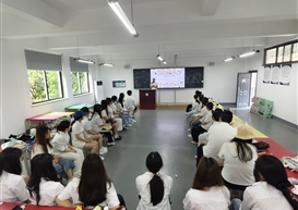 一线幼教名师走进课堂，手把手教银杏学子“玩转”幼儿英语教学