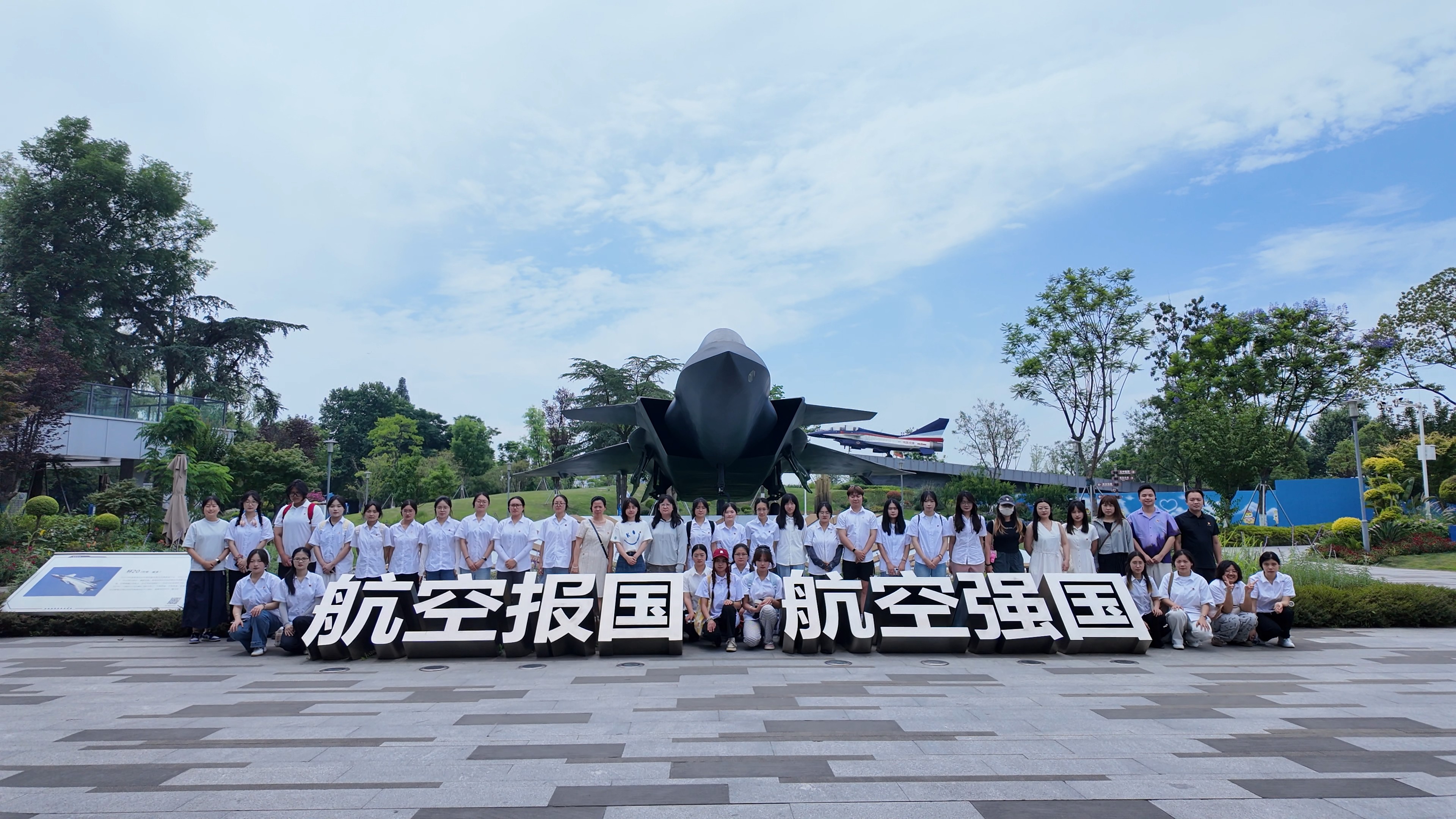 图片1 图片1